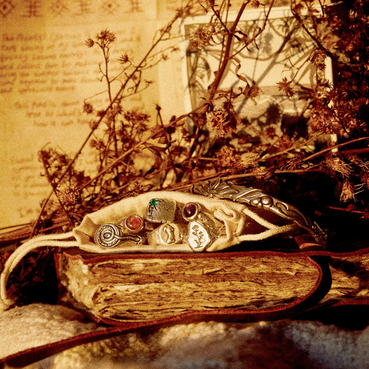 products:gari,pelaski,its-time-sunstone,its-time-sunstone,its-time-amethyst,bare-me,twin-tales