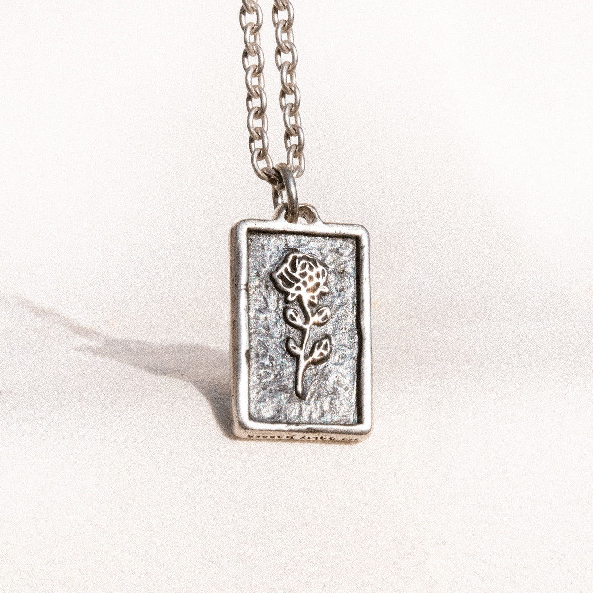 products:the-seeker-pendant