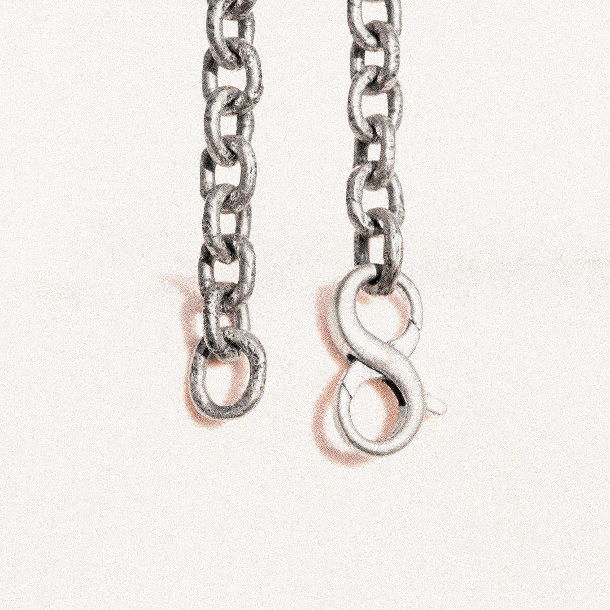 products:junto-e-mistruado-necklace-silver