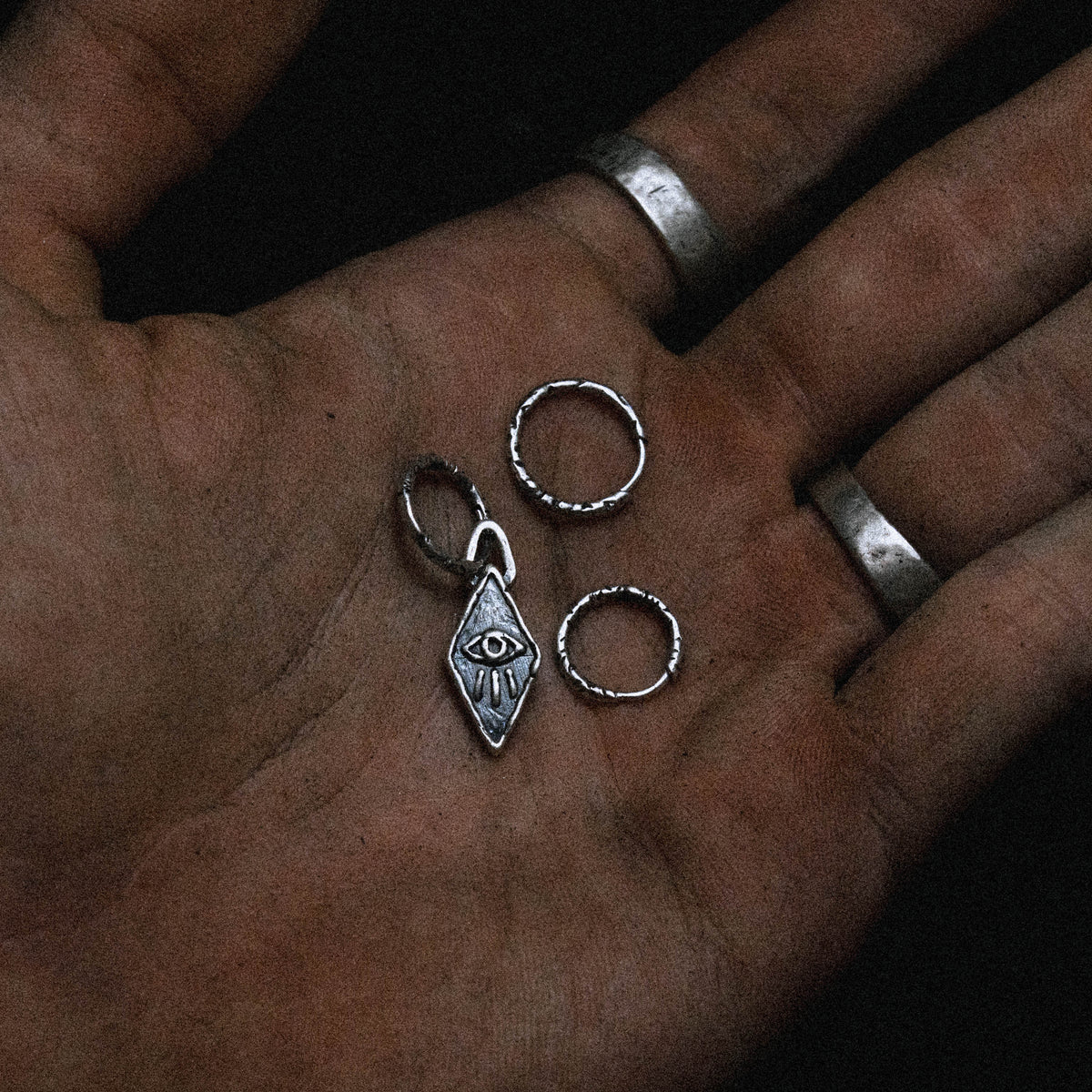products:wise-eyes-earring-silver,boxer-ring