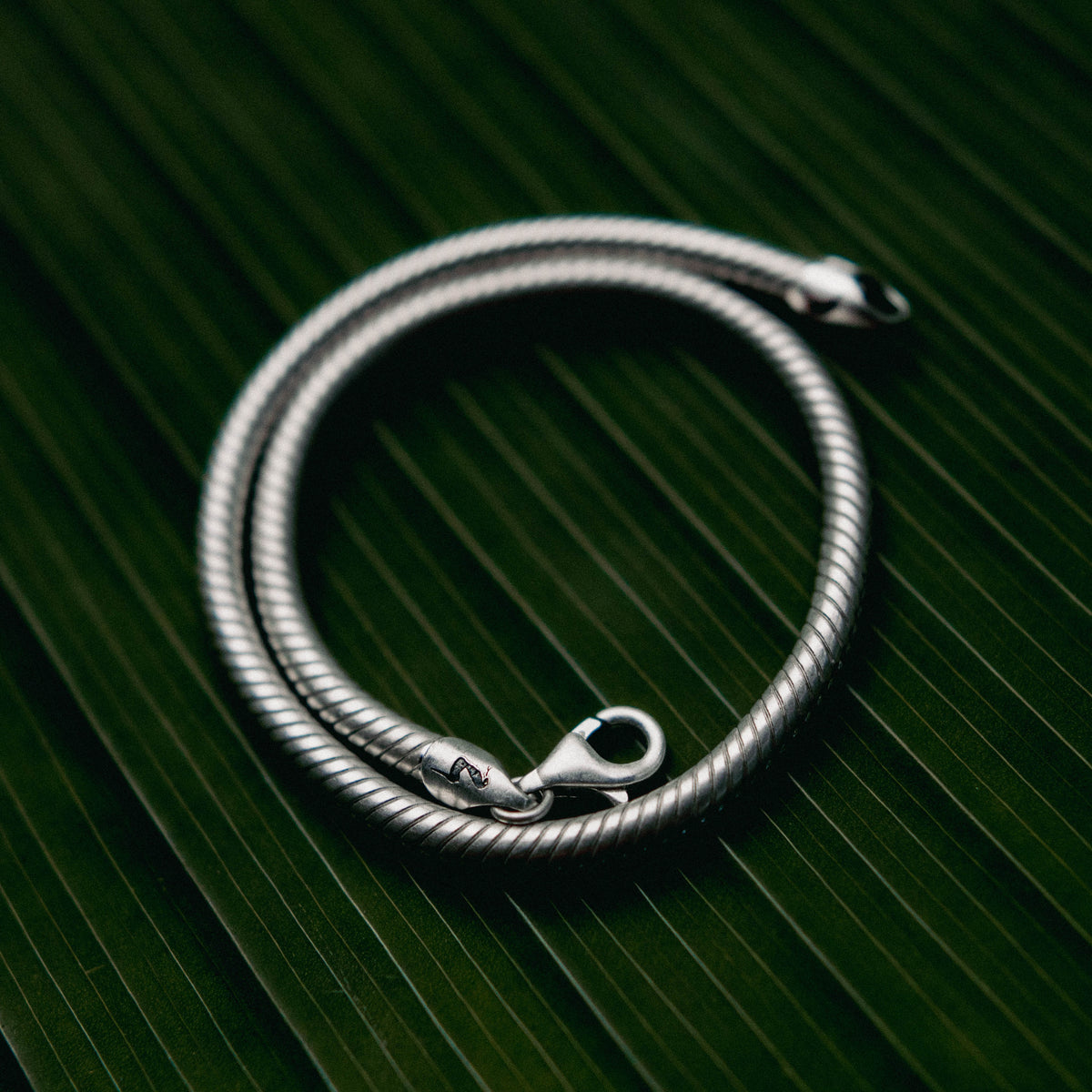 products:nebty-wrist-chain-two-ladies