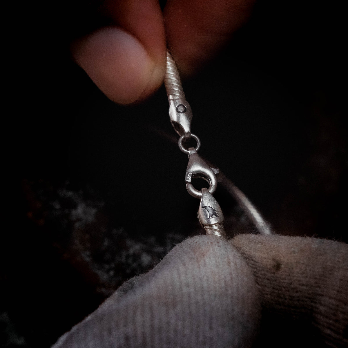 products:nebty-wrist-chain-two-ladies