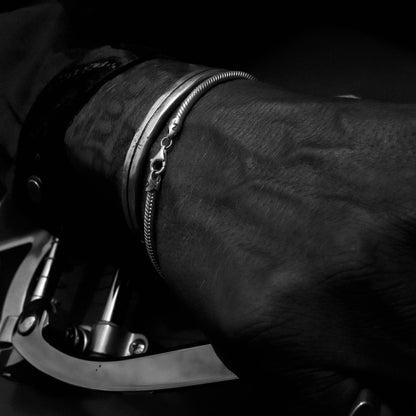 products:nebty-wrist-chain-two-ladies,blowing-in-the-wind-cuff