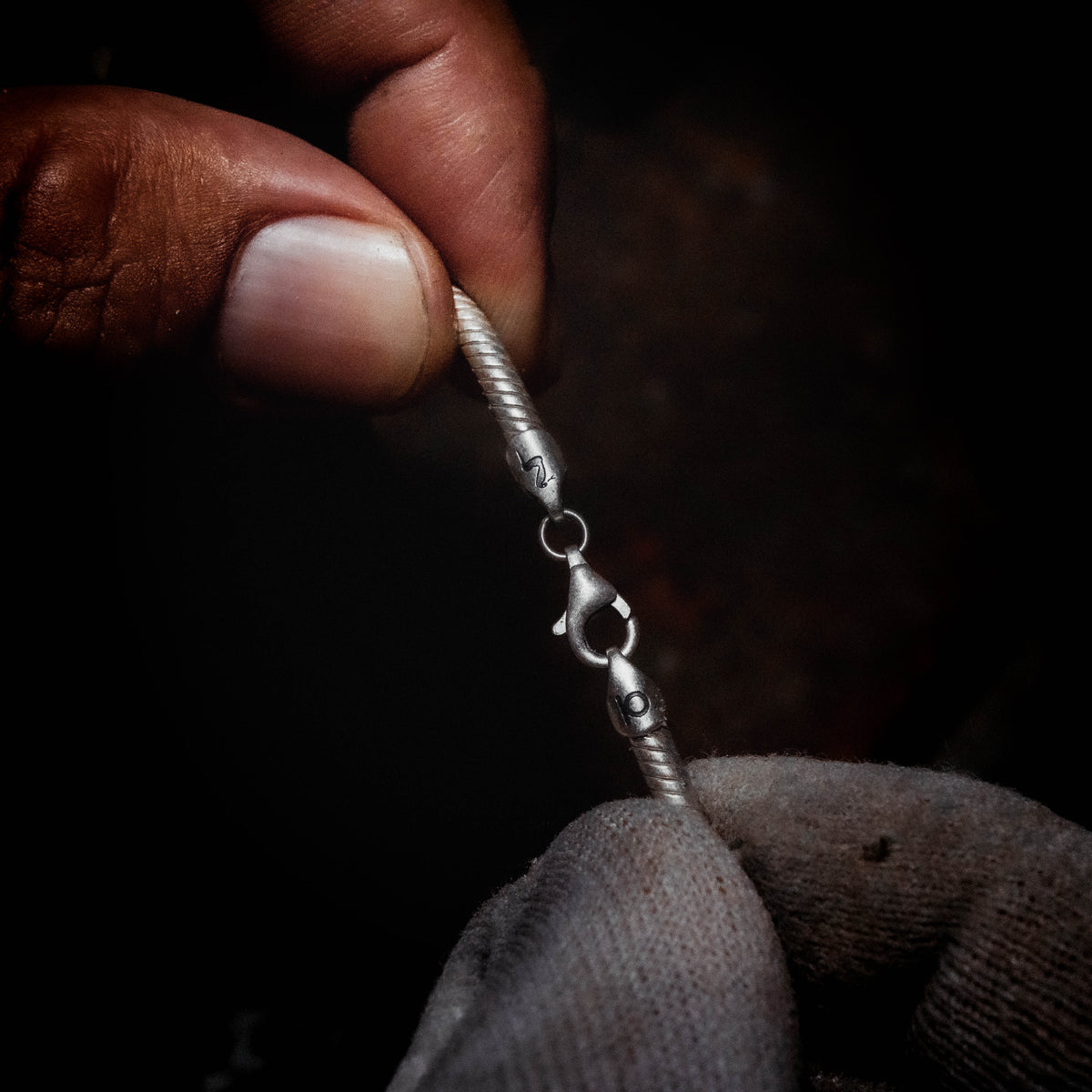 products:nebty-chain-two-ladies