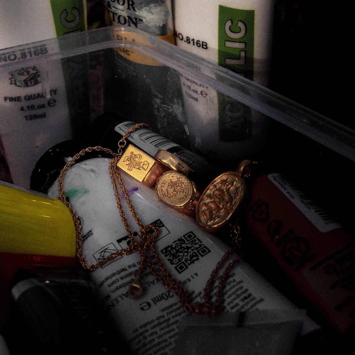 products:true-north-ring,le-cinema-gold,dreamer-pendant-gold,three-amigos-gold