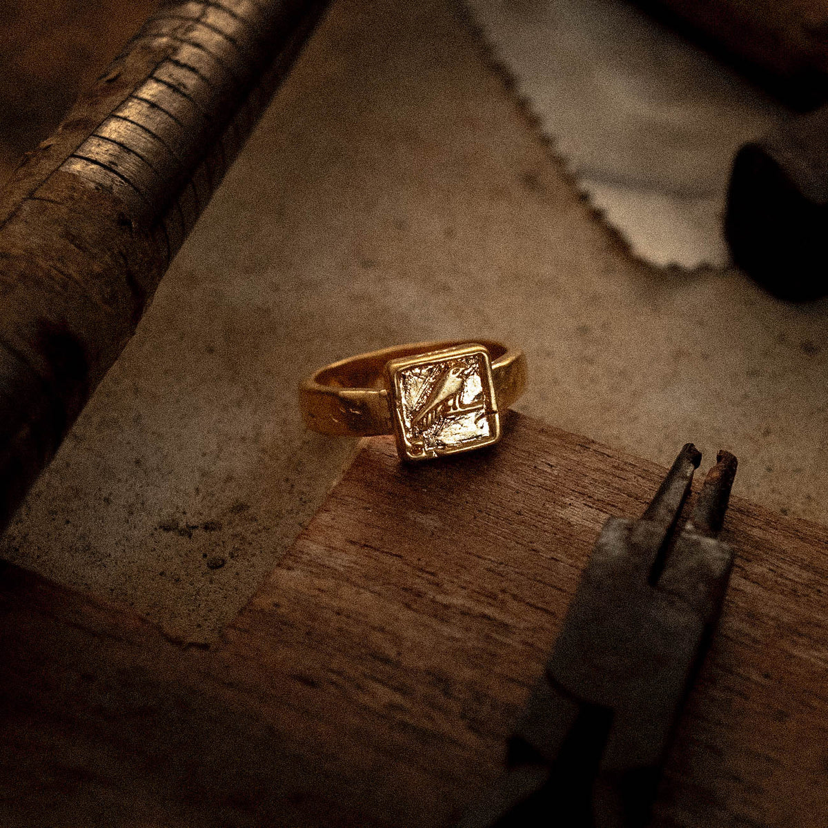 products:hathor-the-sky-deity-ring-g