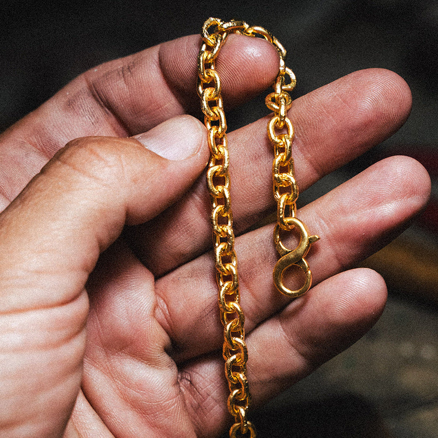 products:junto-e-mistruado-necklace-gold