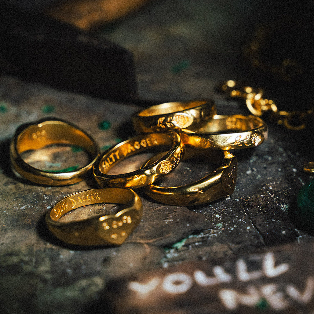 products:the-seeker-ring-g,little-heart-ring